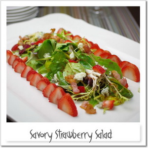 イチゴとブルーチーズとベーコンのサラダ